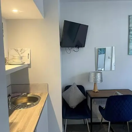 The Snug - Centre Apartment *