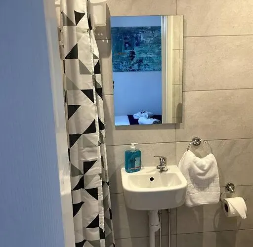 The Snug - Centre アパート *